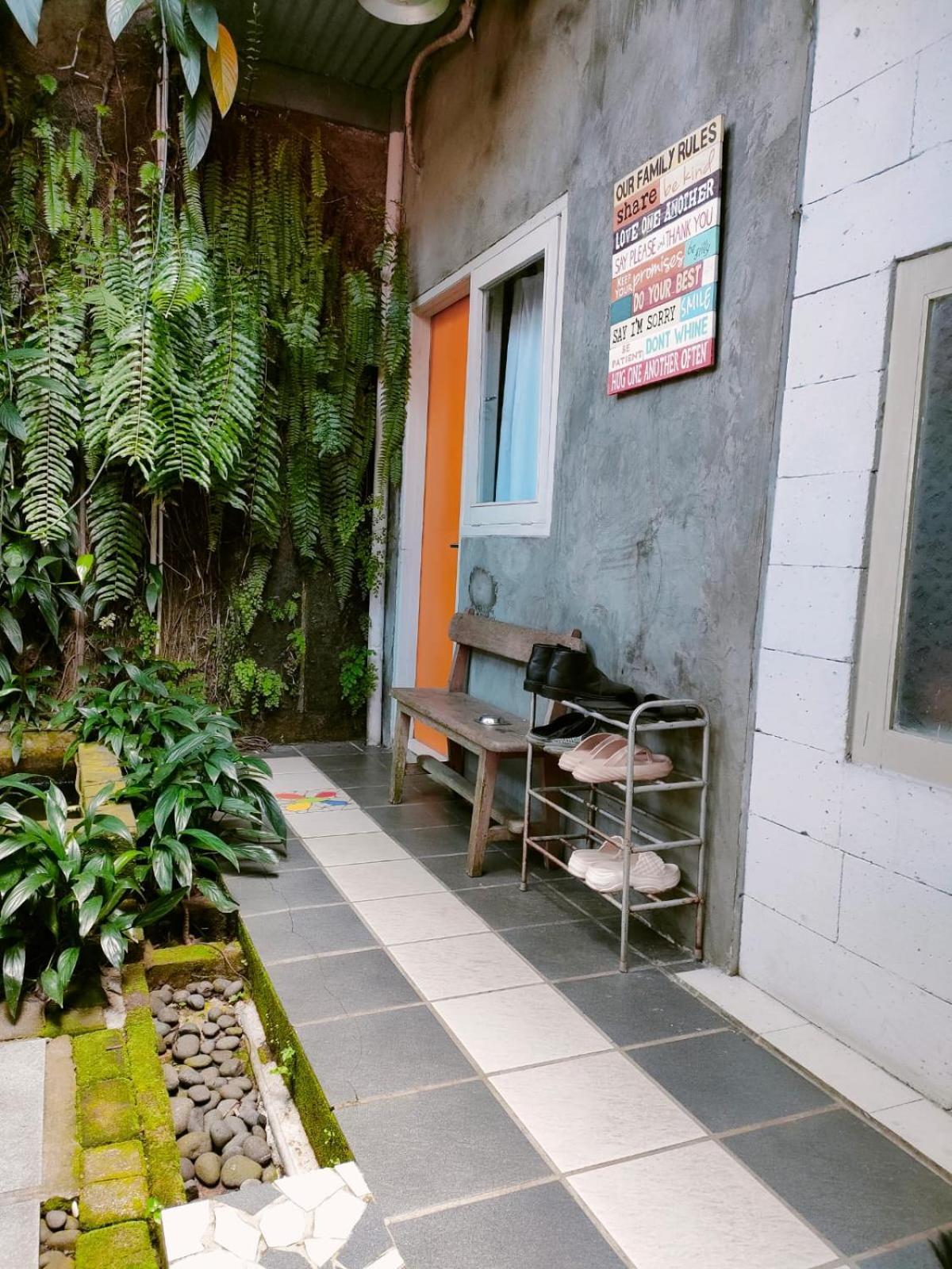 Jeng Tini Guest House Bogor Exterior foto